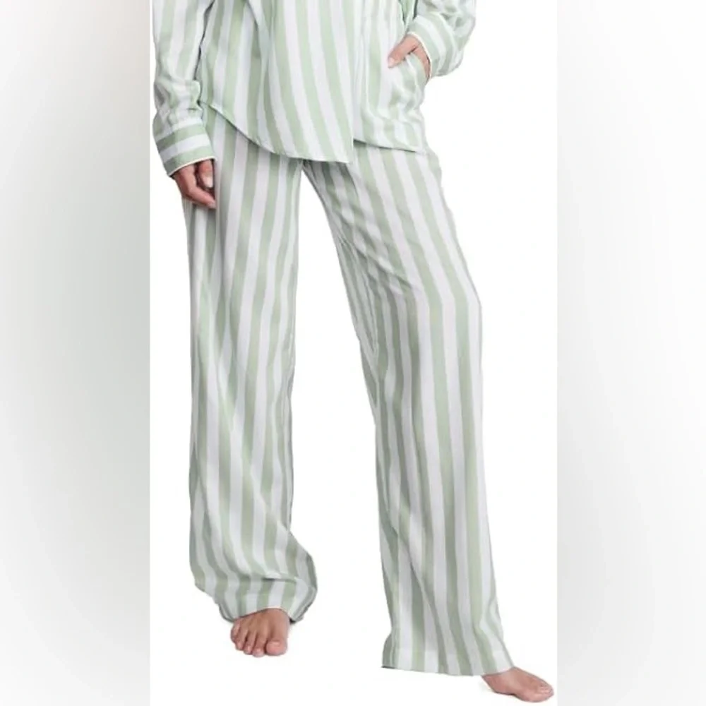 Victoria’s Secret Cotton Pajama Bottoms - Picture 1 of 8